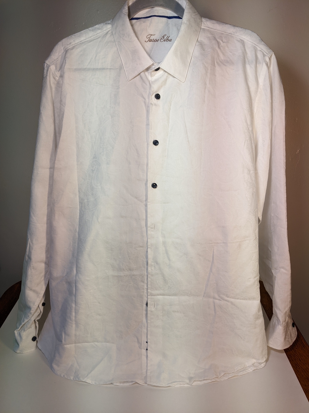 Tasso Elba White Long-Sleeve Dress Shirt with Contrast Buttons. Size XL.